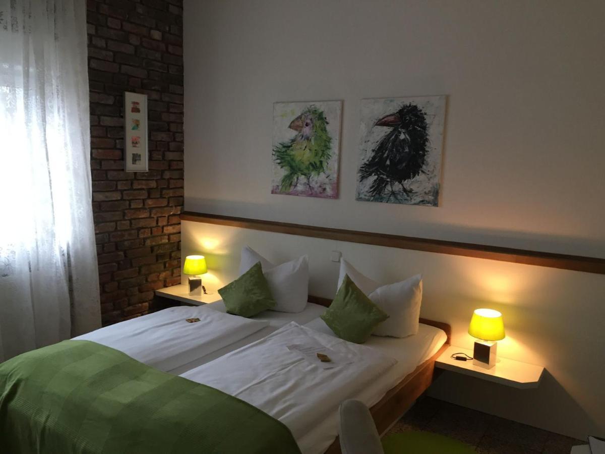Boutique-Garni Hotel Papillon كمبن المظهر الخارجي الصورة
