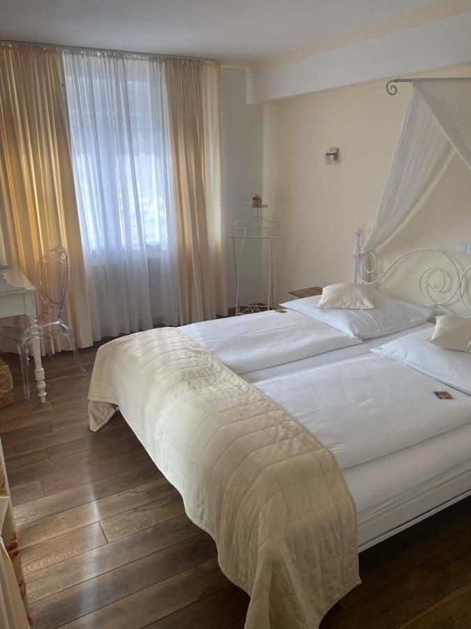 Boutique-Garni Hotel Papillon كمبن المظهر الخارجي الصورة