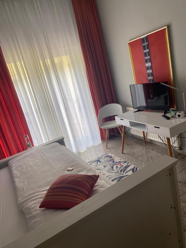 Boutique-Garni Hotel Papillon كمبن المظهر الخارجي الصورة