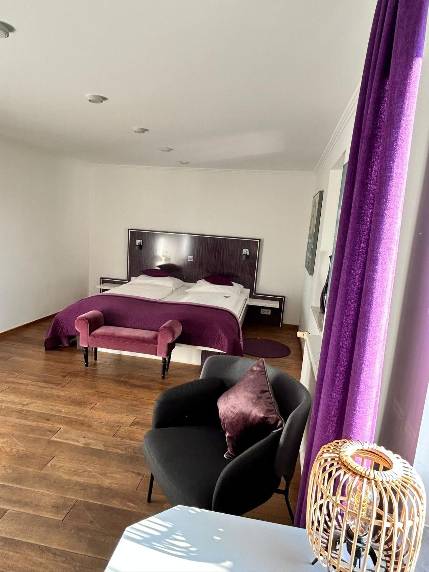 Boutique-Garni Hotel Papillon كمبن المظهر الخارجي الصورة