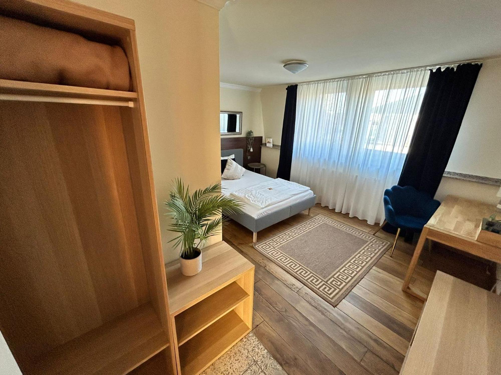 Boutique-Garni Hotel Papillon كمبن المظهر الخارجي الصورة
